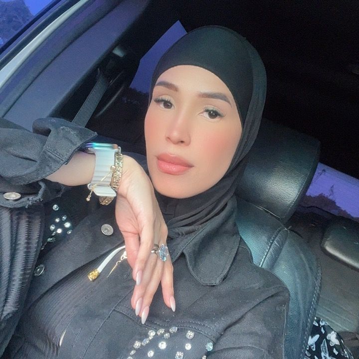 Amira.Enif93