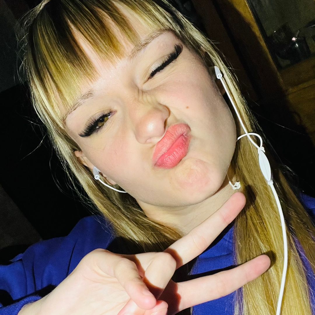 𝓛𝓪𝓾.𝓻𝓮 💜