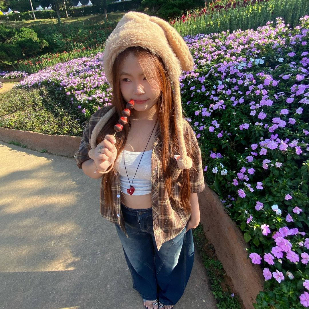 “พลอยเลิฟลี่“👱🏻‍♀️