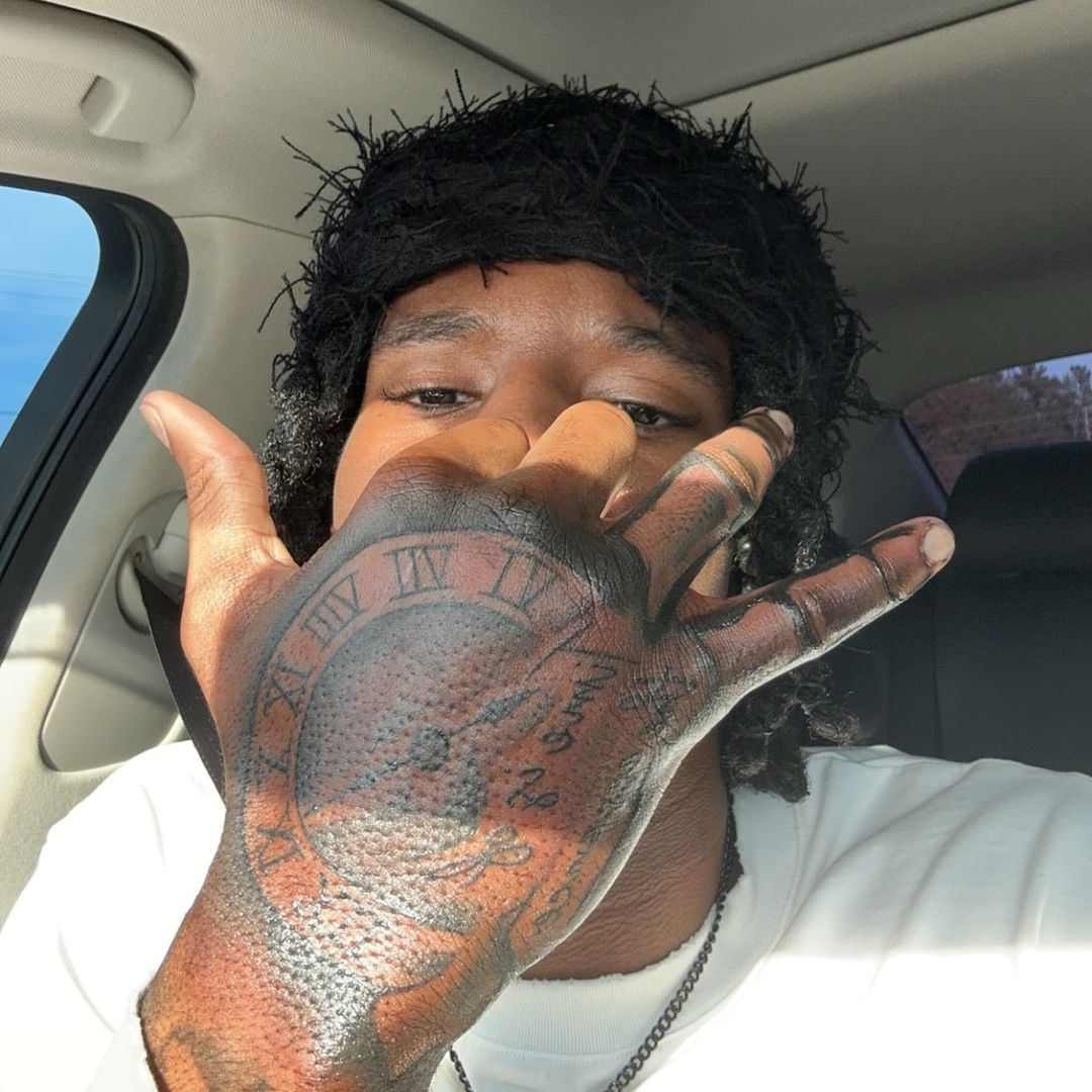 Insta : @aaronn25_ 💚💫