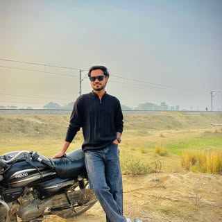 Akhil 🎭