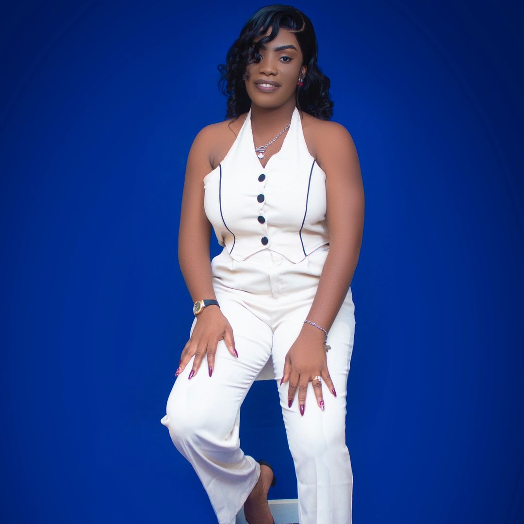 Actrice Sheshe Backup