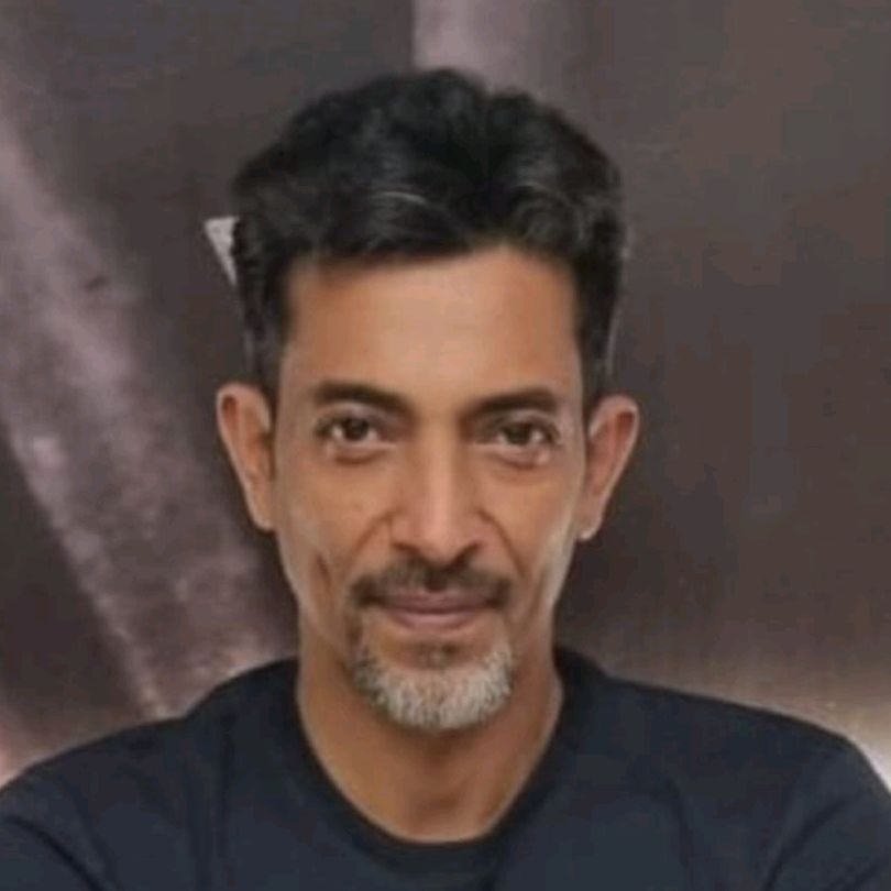 المعلق الصوتي/عادل الغامدي