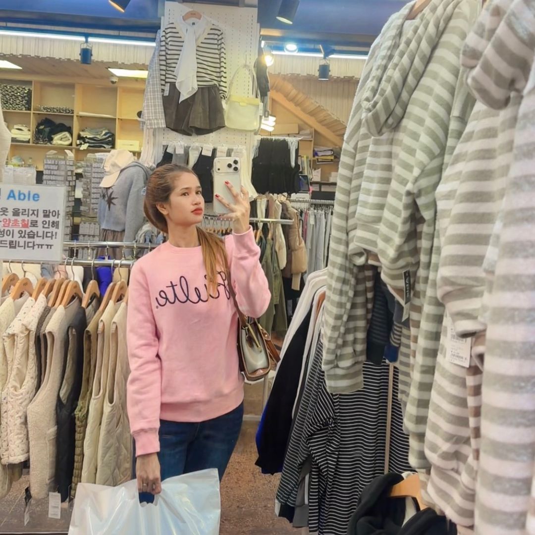 Chhorn Srey Pov🇰🇭🇰🇷