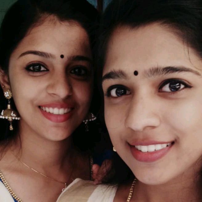 Aishu Anu 👭