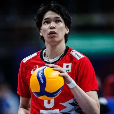 山内晶大