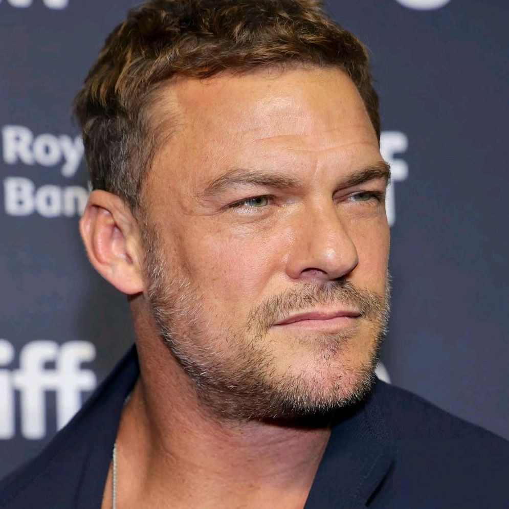 Alan Ritchson BRASIL