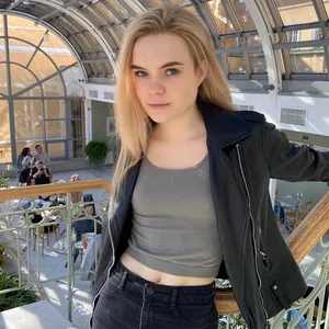 алёна хангри