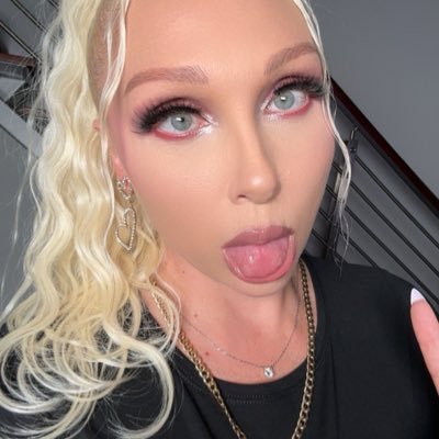 Alexis Andrews DC🫶