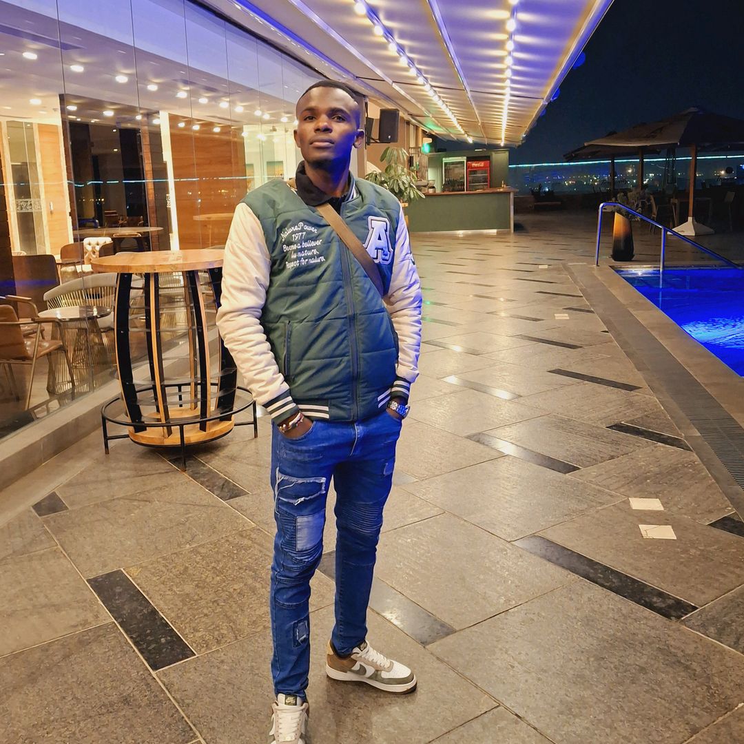 Mr handsome🇺🇸🇶🇦🇰🇪