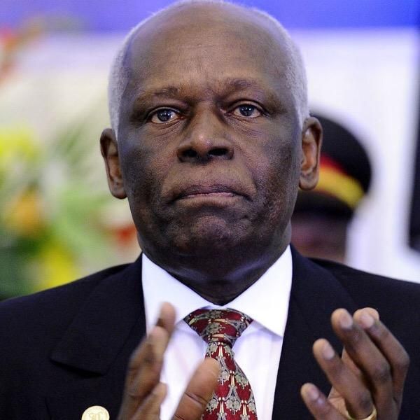 ANGOLANO - DE - RAÍZ