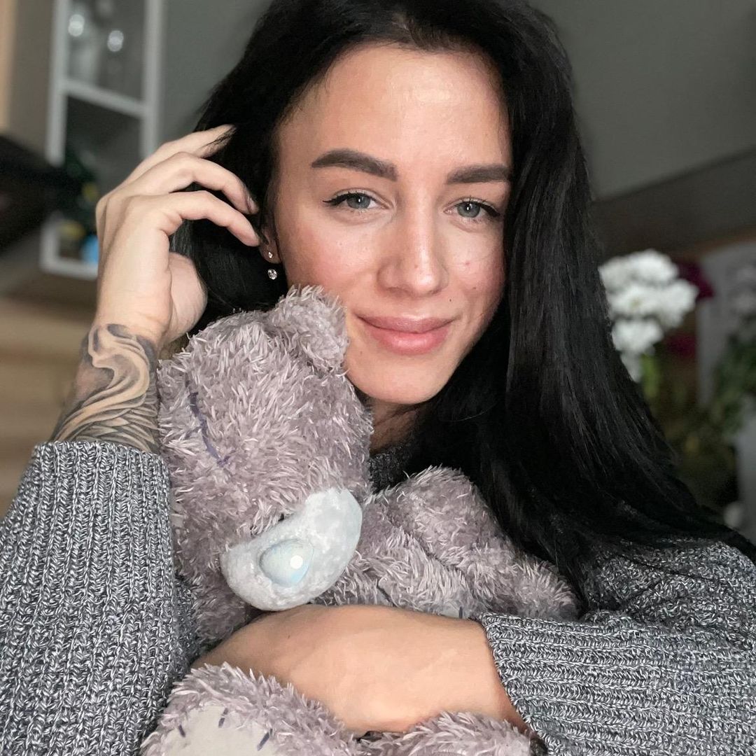 Анна Би