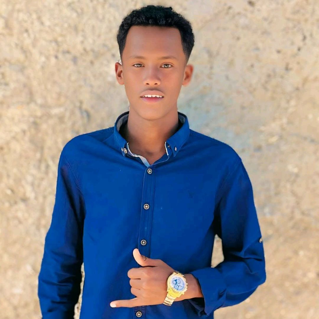 ANS AARN0L🎙️Sports Journalist