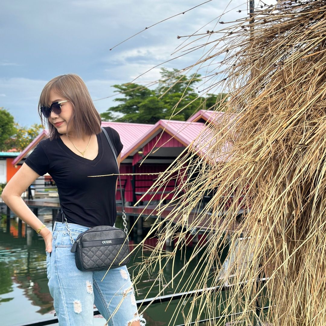 Aom อ่านว่า อ้อม