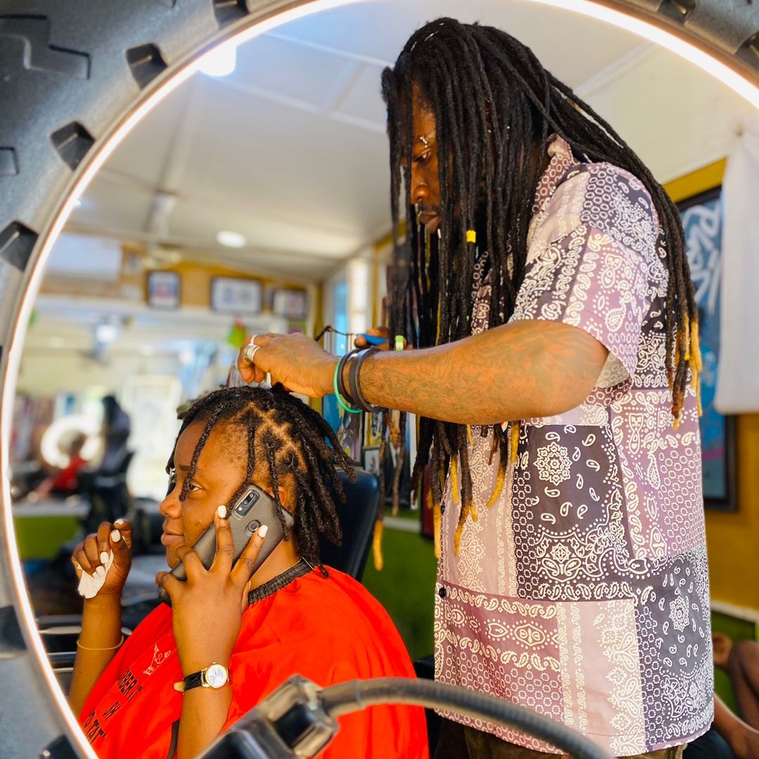 KING APO DREADLOCKS BARBER 💈