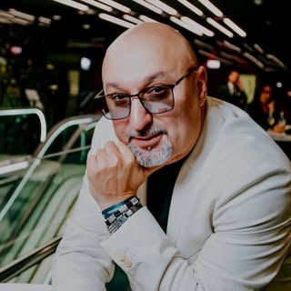 Арам Арчер