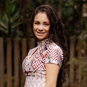 Ariely Menezes
