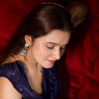 AArohi khuranaa