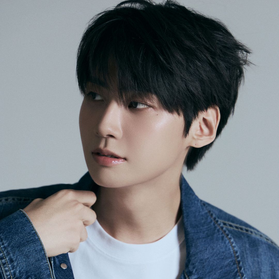 LEE JIN HYUK 이진혁
