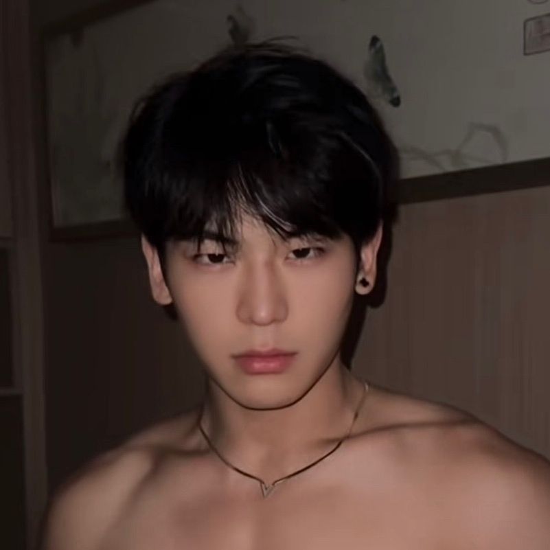 ⋆ ₊ ﾟ 𝒜𝓈𝒾𝒶𝓃 ℬℴ𝓎𝓈 * ₊