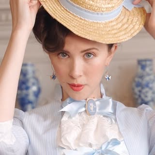 Asta Darling | Period Costume Creator