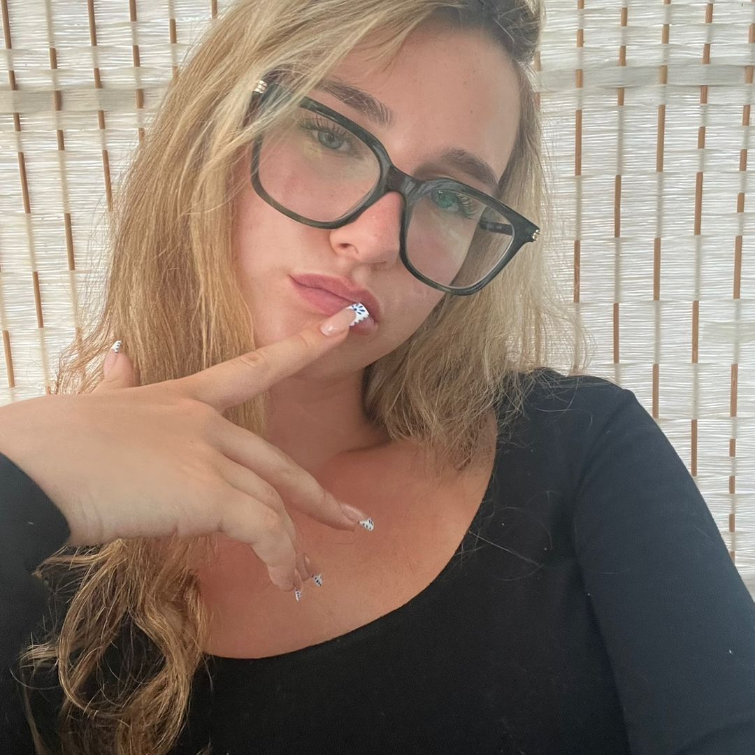ava may 🌷