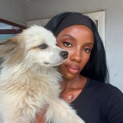 Wẹyimi B. Lubẹ (A powerful voice)𓃵