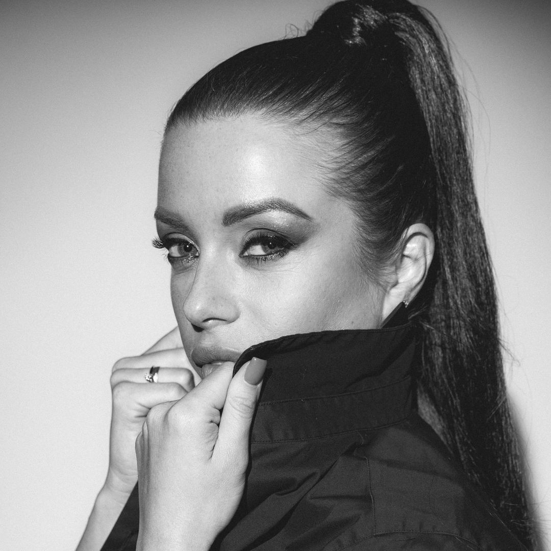 Hello, my name is Alice 🐾