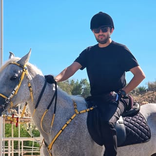 Dubai Luxury cars & yacht rent