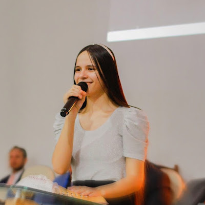 Cantora Ruth Martins