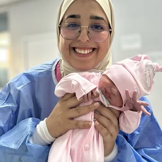 𝒟𝒾𝓀𝓇𝒶 𝓉𝒽𝑒 𝓂𝒾𝒹𝓌𝒾𝒻𝑒 | القابلة ذكرى