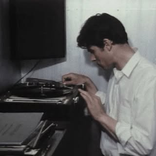 خــان الـطرب 📻