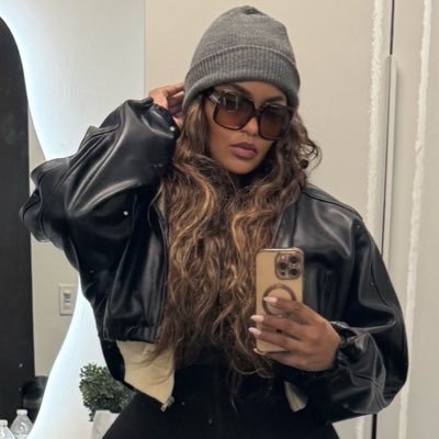 B 🦋