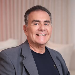 Dr. Marcos Teixeira