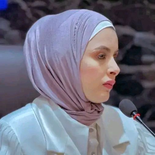 المذيعة اكرام رجب