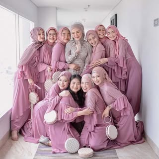 EXCLUSIVE MOMENT STYLE
