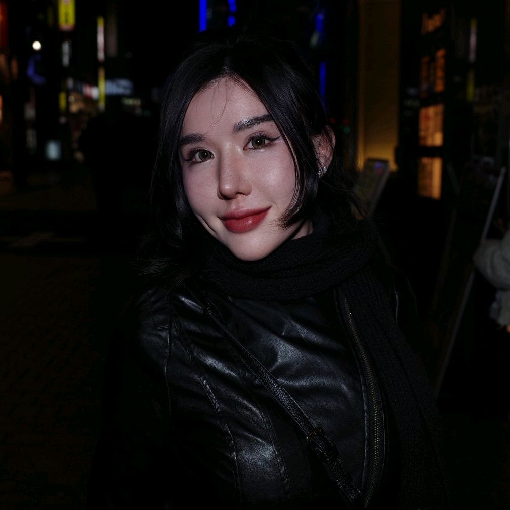 Elena_P_Eakjinda