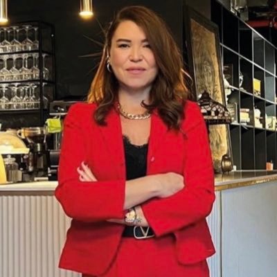 Esin Övet