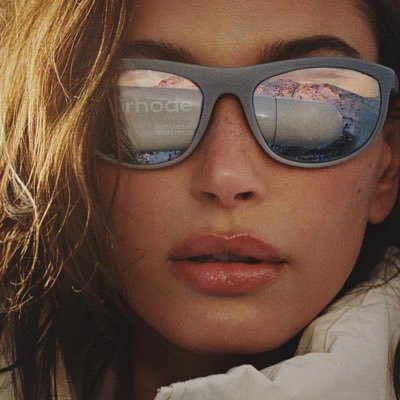 Hailey Bieber Outfits