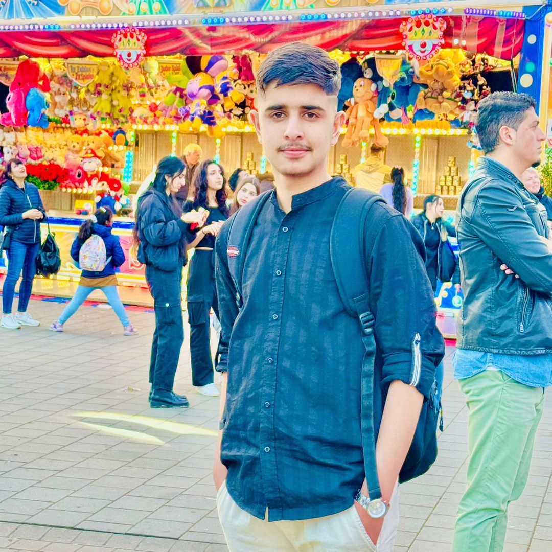 hammad Kashmiri🇩🇪