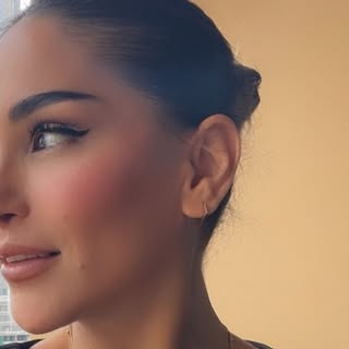 دختربس | حانی هوشمند