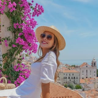 Jennifer Tuffen | Travel Blogger • London, UK