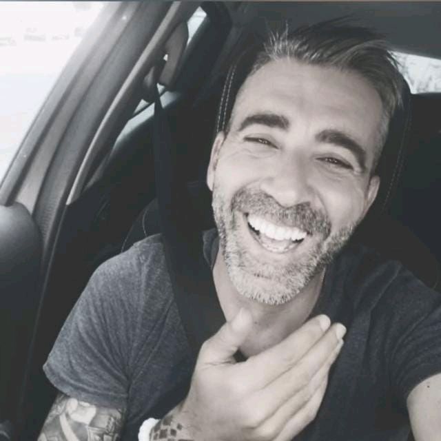 Carlos Mení