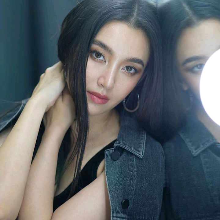 Bella_karaket
