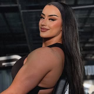 KIKI VHYCE