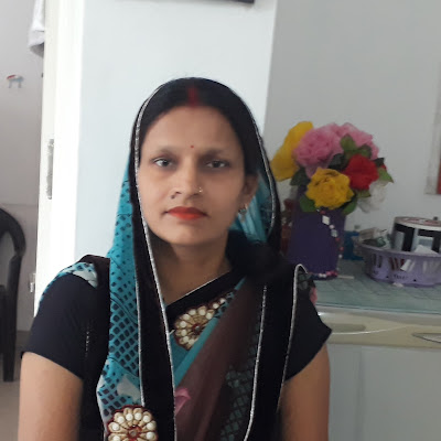 Knitter Reena