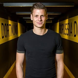 Łukasz Piszczek Official