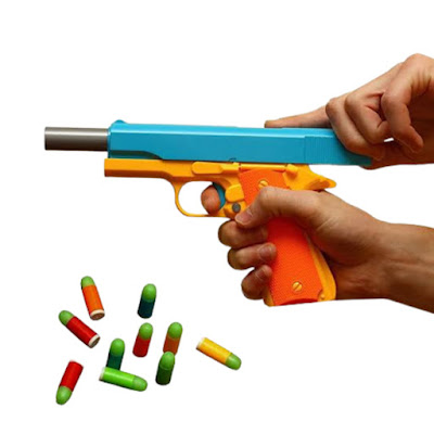 Real & Toy's Gun