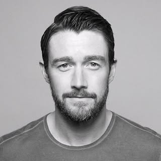 Robert Buckley