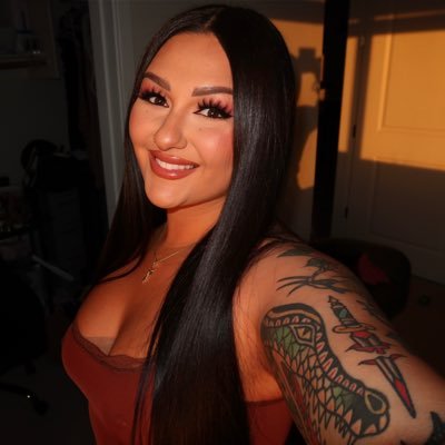 𝓡𝓸𝔁𝓪𝓷𝓷𝓮 🌹